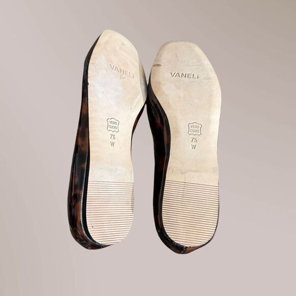 Vaneli Maxene Women’s Lightweight Brown Leather Flats / SZ: 7.5W - Picture 9 of 10